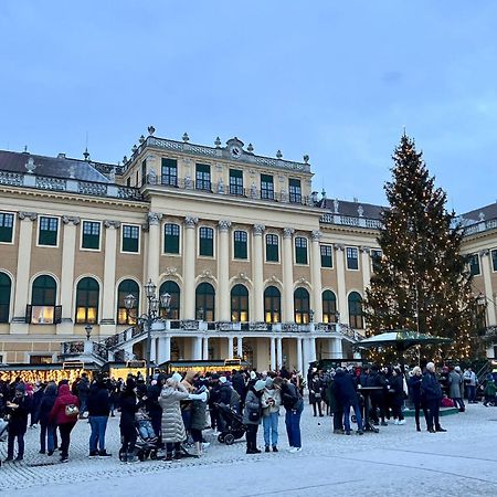 Regal Retreat Intimate Elegance Near Schoenbrunn Palace Vienna Luaran gambar