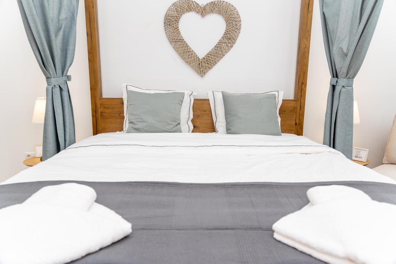 Regal Retreat Intimate Elegance Near Schoenbrunn Palace Vienna Luaran gambar