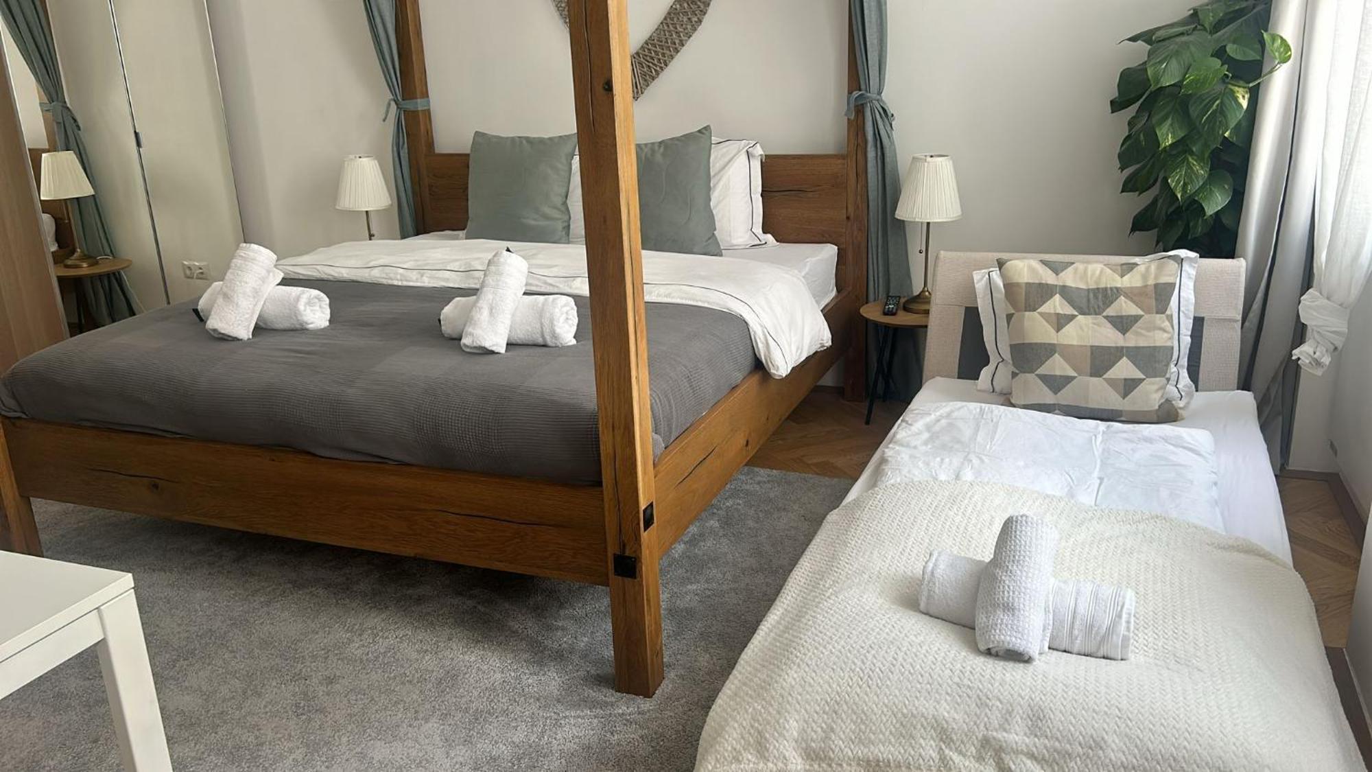 Regal Retreat Intimate Elegance Near Schoenbrunn Palace Vienna Luaran gambar